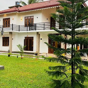 Ahasna Airport Bed & Breakfast